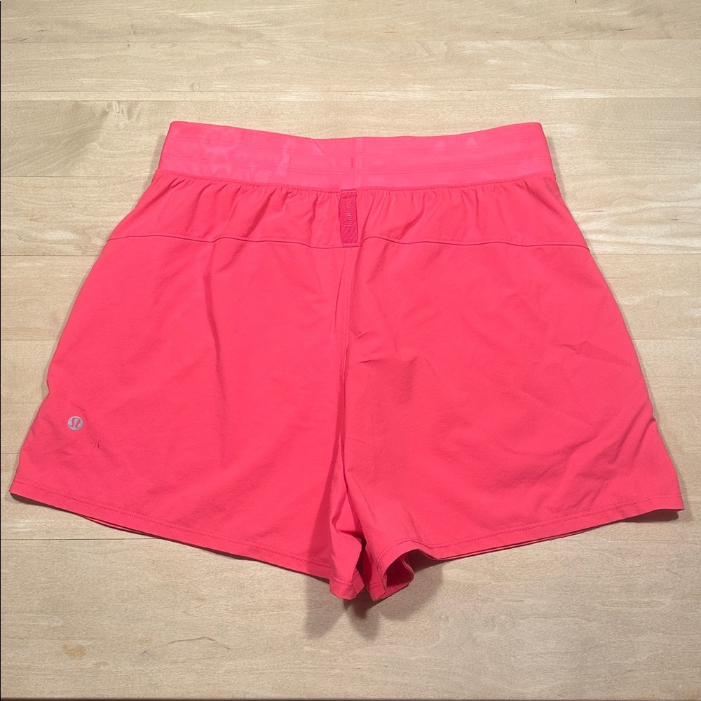 Lululemon License to Train High Rise Shorts 4” Sz 8 - Picture 7 of 13